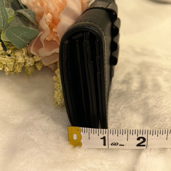 Burberry Continental Wallet in Black Leather - Smooth and Textured - Picture 15 of 16